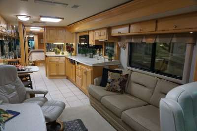 Addtional photo of 2003 ALLURE Cascade 40'