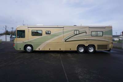 Addtional photo of 2003 ALLURE Cascade 40'