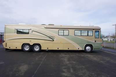 Addtional photo of 2003 ALLURE Cascade 40'