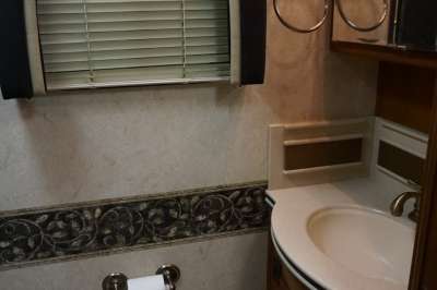 Addtional photo of 2005 SAFARI GAZELLE 40'