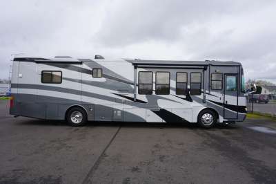 Addtional photo of 2005 SAFARI GAZELLE 40'