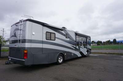 Addtional photo of 2005 SAFARI GAZELLE 40'