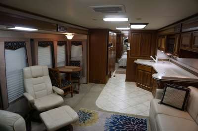 Addtional photo of 2005 SAFARI GAZELLE 40'