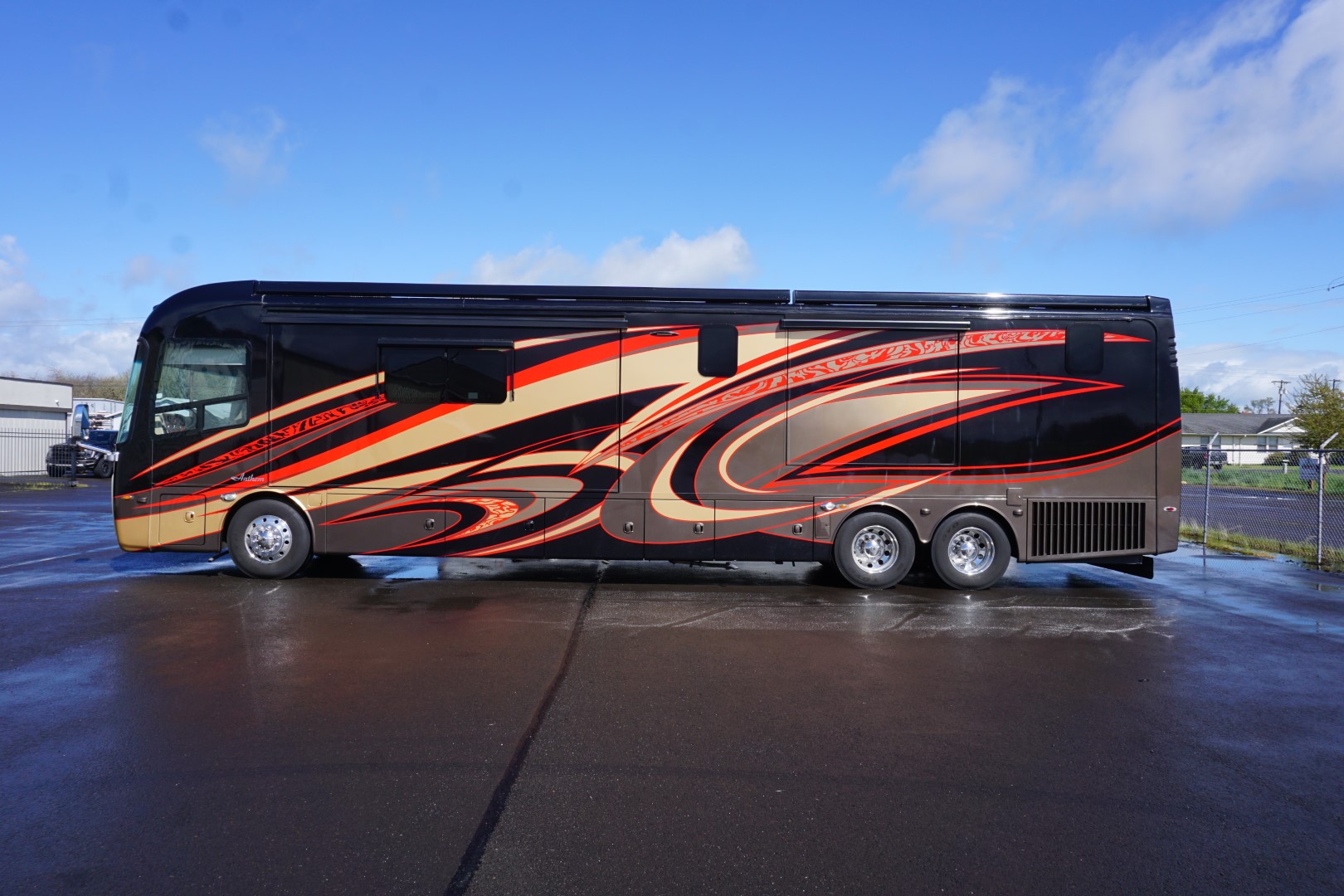 Exterior photo of 2017 ENTERGA ANTHEM 44B