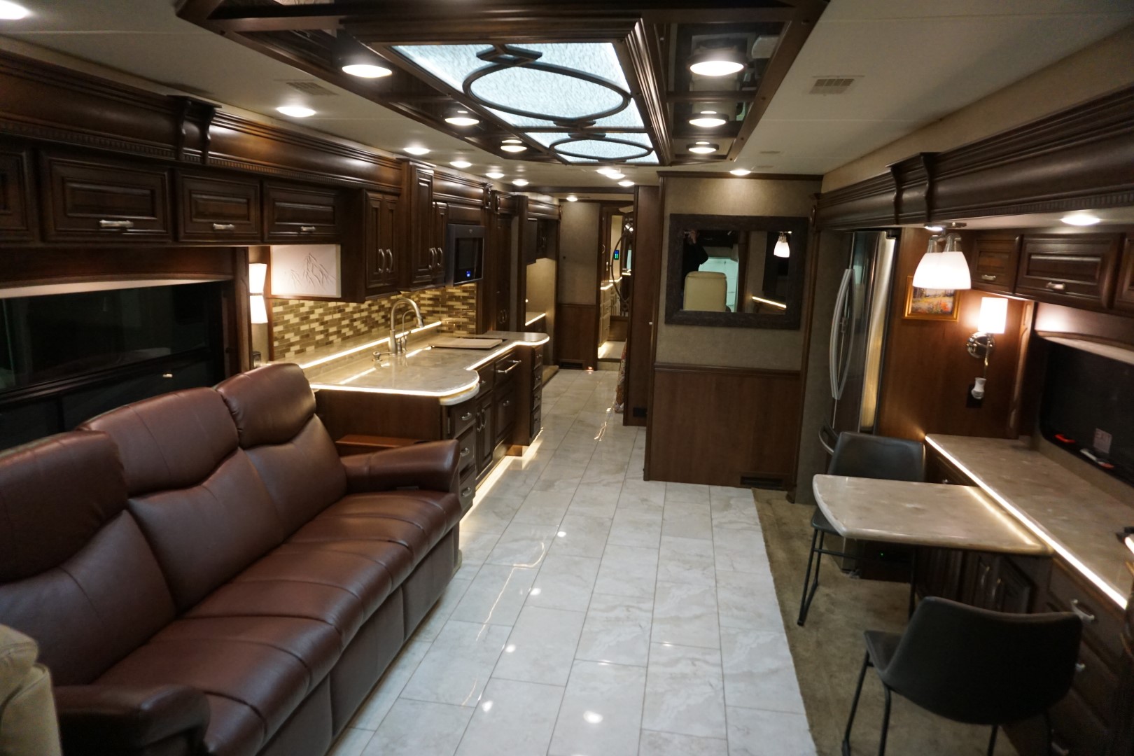 Interior photo of 2017 ENTERGA ANTHEM 44B