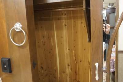 Addtional photo of 2017 ENTERGA ANTHEM 44B