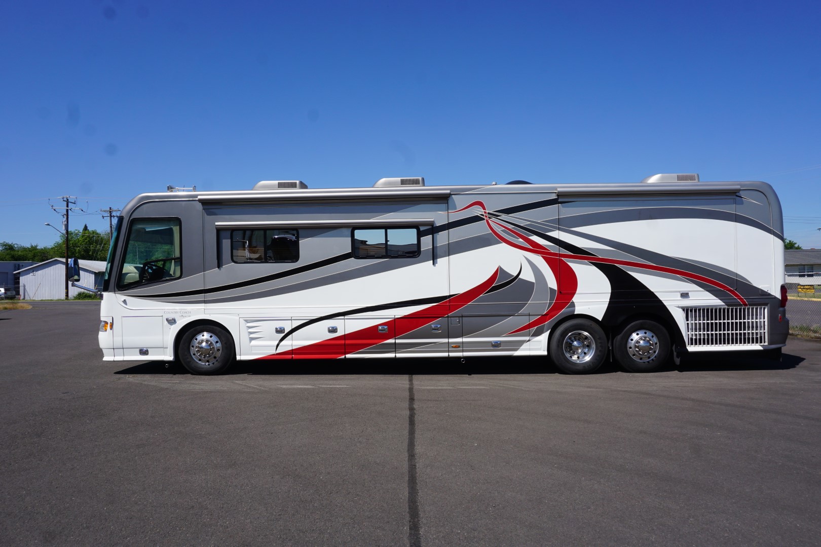 Exterior photo of 2008 INTRIGUE OVATION 42'