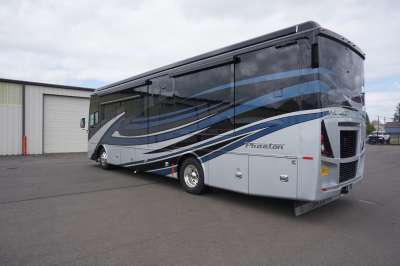 Addtional photo of 2023 TIFFIN PHAETON 37BH