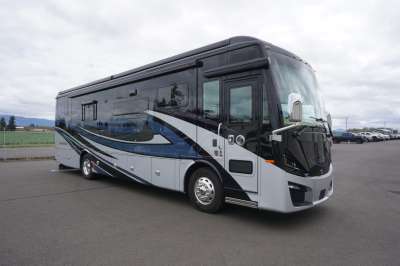 Addtional photo of 2023 TIFFIN PHAETON 37BH
