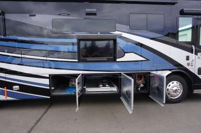 Addtional photo of 2023 TIFFIN PHAETON 37BH