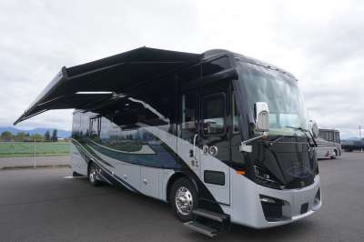 Addtional photo of 2023 TIFFIN PHAETON 37BH