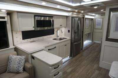 Addtional photo of 2023 TIFFIN PHAETON 37BH