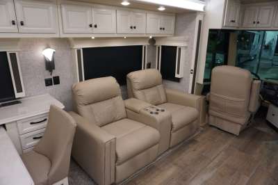 Addtional photo of 2023 TIFFIN PHAETON 37BH