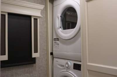Addtional photo of 2023 TIFFIN PHAETON 37BH