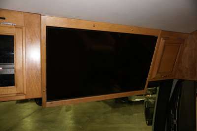 Addtional photo of 2007 American Coach Revolution 40'