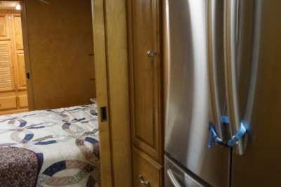 Addtional photo of 2007 American Coach Revolution 40'