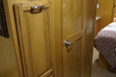 Addtional photo of 2007 American Coach Revolution 40'