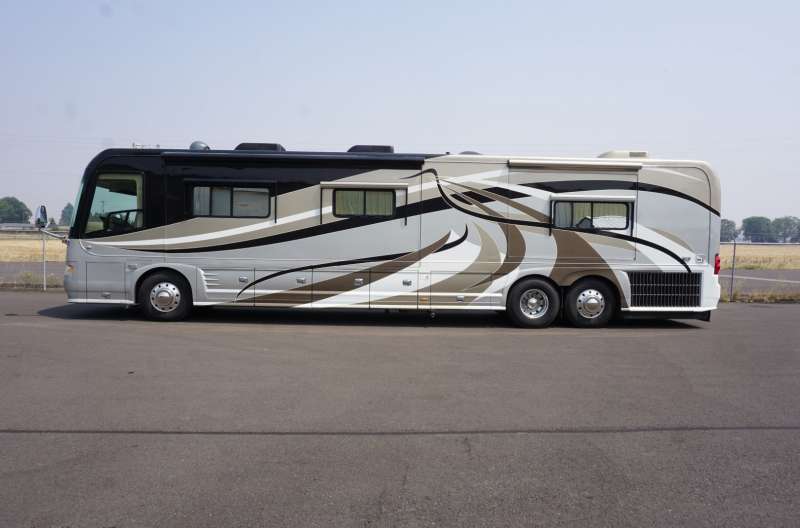 Exterior photo of 2008 INTRIGUE SPENDOR 45'
